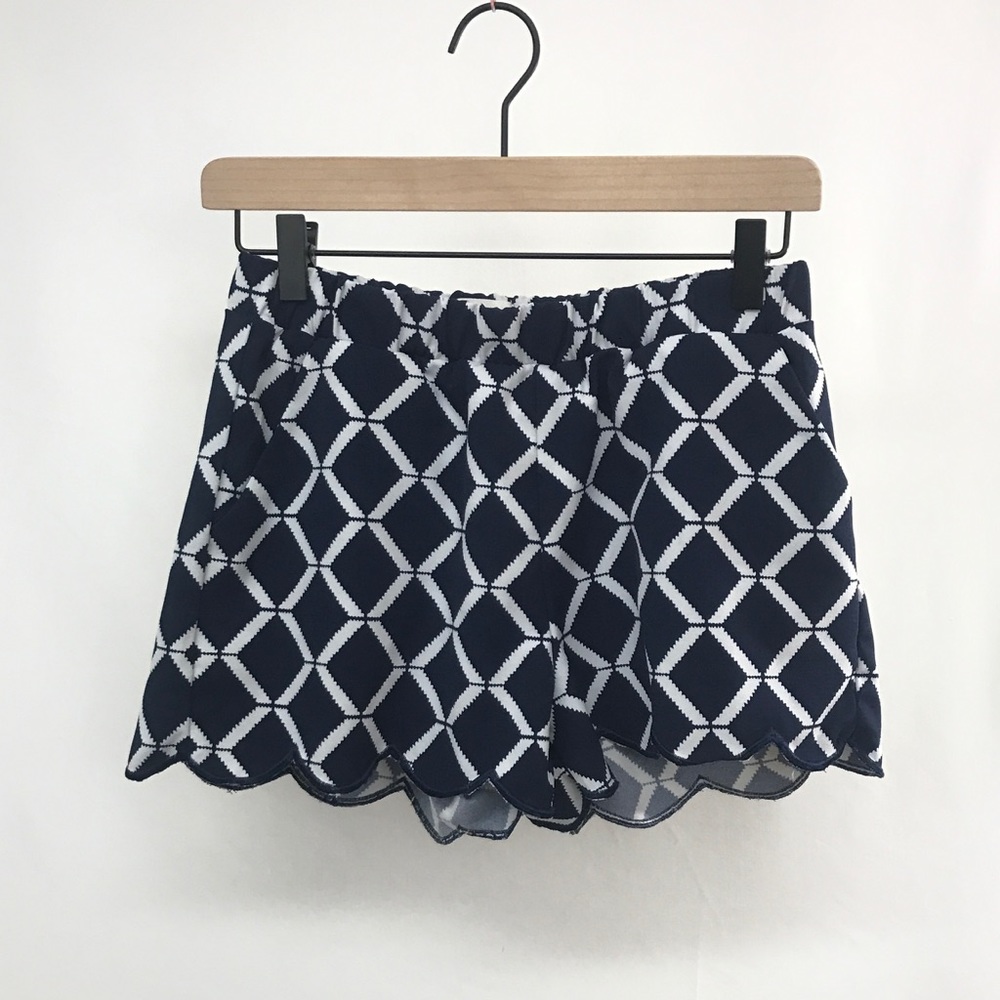 HOST PICK Mine | Navy Blue Scalloped Shorts